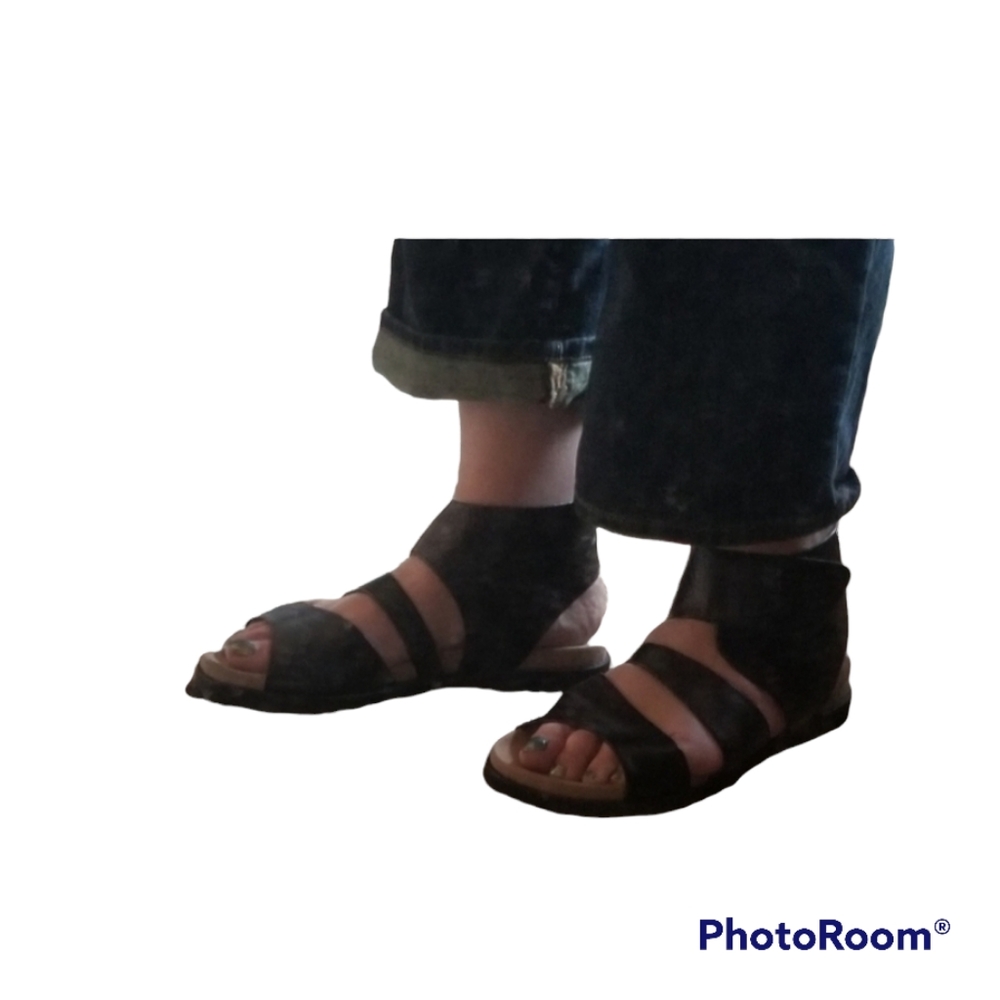 Genuine leather gladiator sandals NWOT